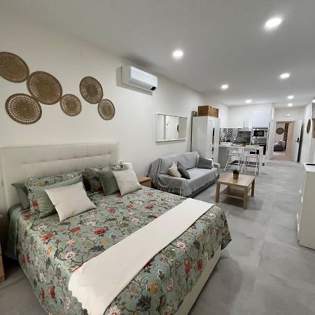 Centro Estudio Trinidad Malaga 3 Zewnętrze zdjęcie