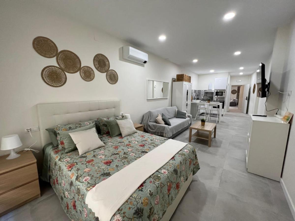 Centro Estudio Trinidad Malaga 3 Zewnętrze zdjęcie