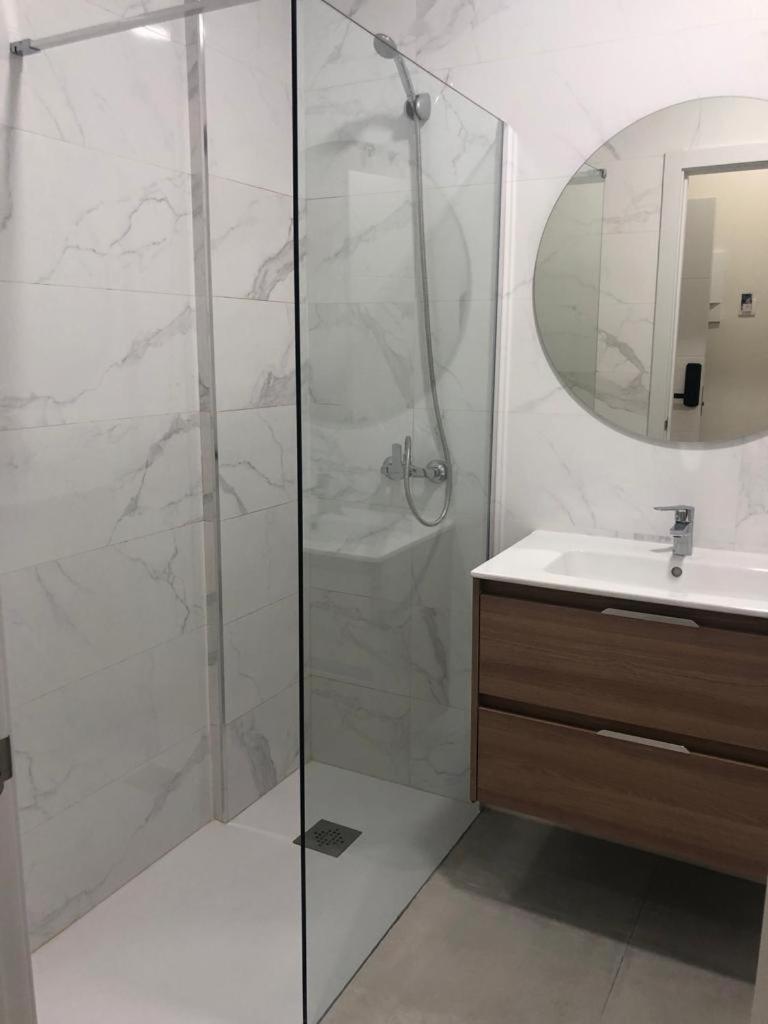 Centro Estudio Trinidad Malaga 3 Zewnętrze zdjęcie